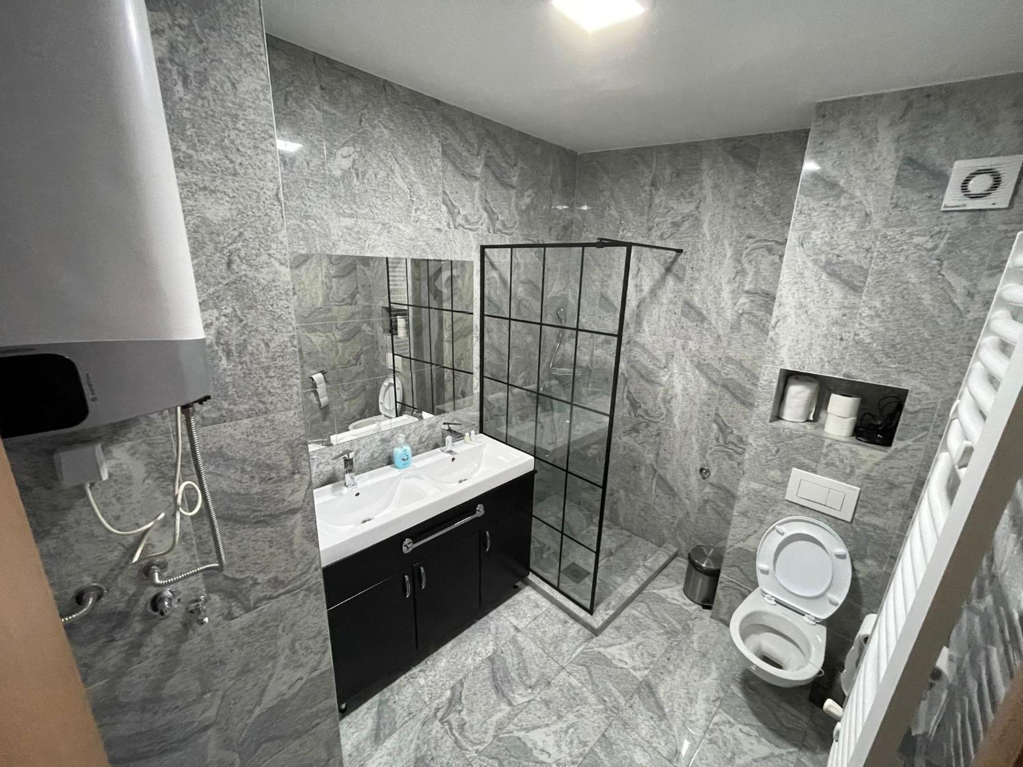 Sky Apartmani & Spa ليسكوفاك الغرفة الصورة